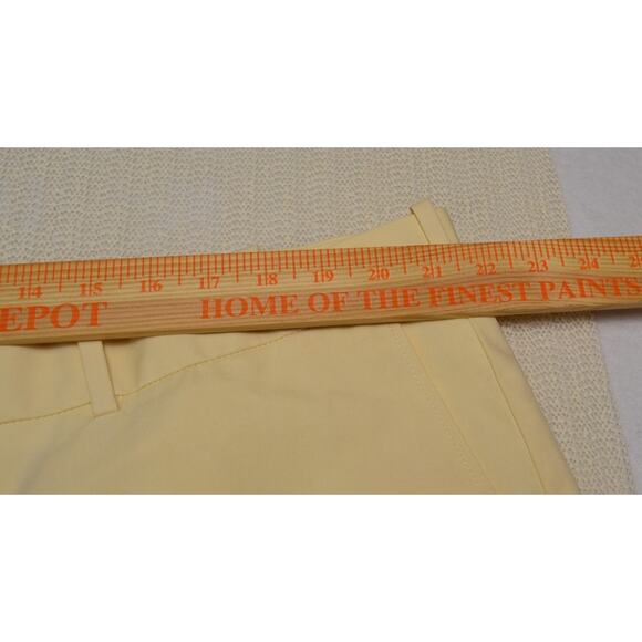 John W. Nordstrom Men's SmartCare Wrinkle-Free Supima Cotton Shorts Yellow 44W - Picture 6 of 6